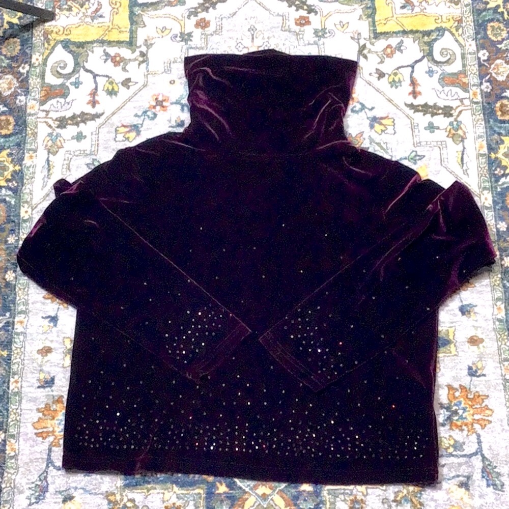 🍇Jaclyn Smith Purple Stretch Velvet Rhinestone Cowl-Neck Top - Picture 4 of 9